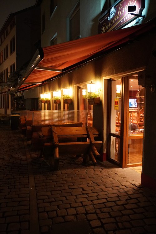 Borsalino Restaurant, Pizza, Alt-Sachsenhausen. Geschlossen im Lockdown